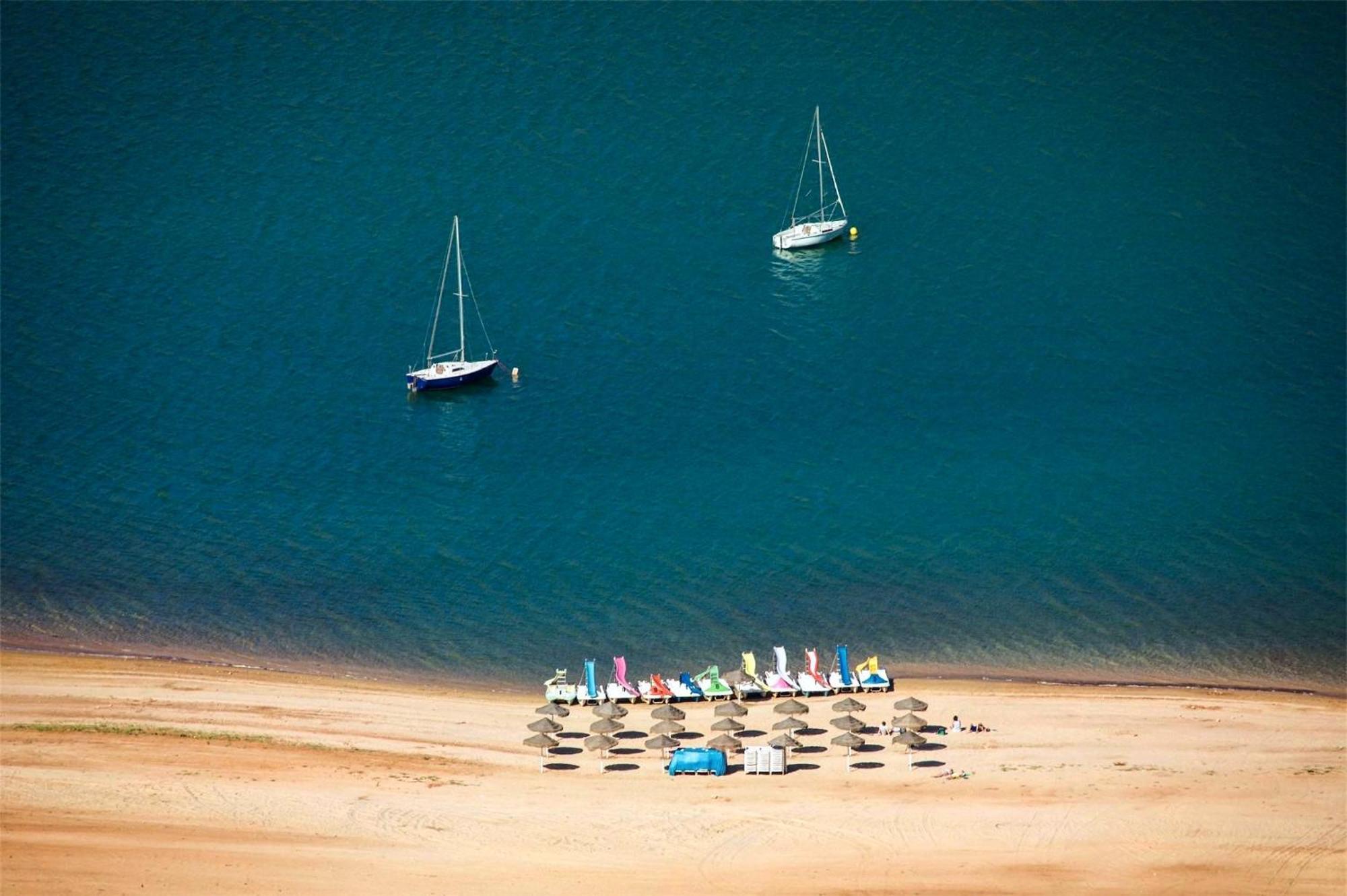 Camping Valdearenas Існахар Екстер'єр фото
